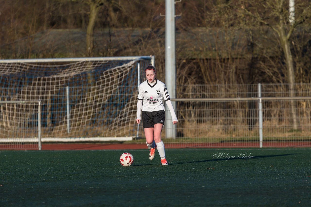 Bild 206 - Frauen SG Holstein Sued - SV Gruenweiss-Siebenbaeumen : Ergebnis: 0:2